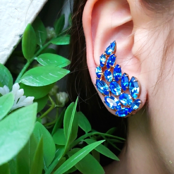 Gorgeous Vintage Authentic Unsigned Schreiner Blue Rhinestone Spray Earrings - Picture 14 of 17